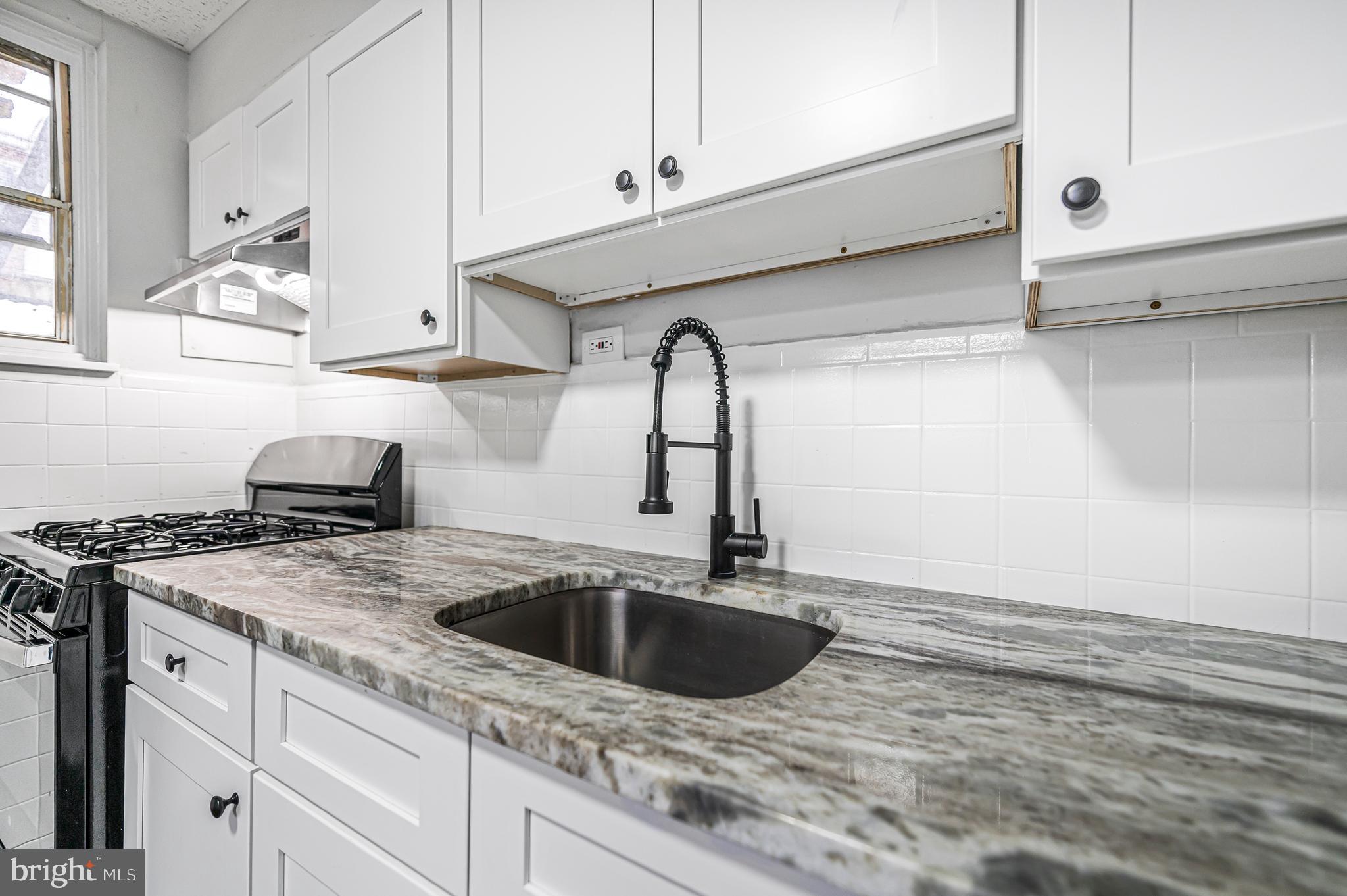 ELMWOOD PARK - Residential