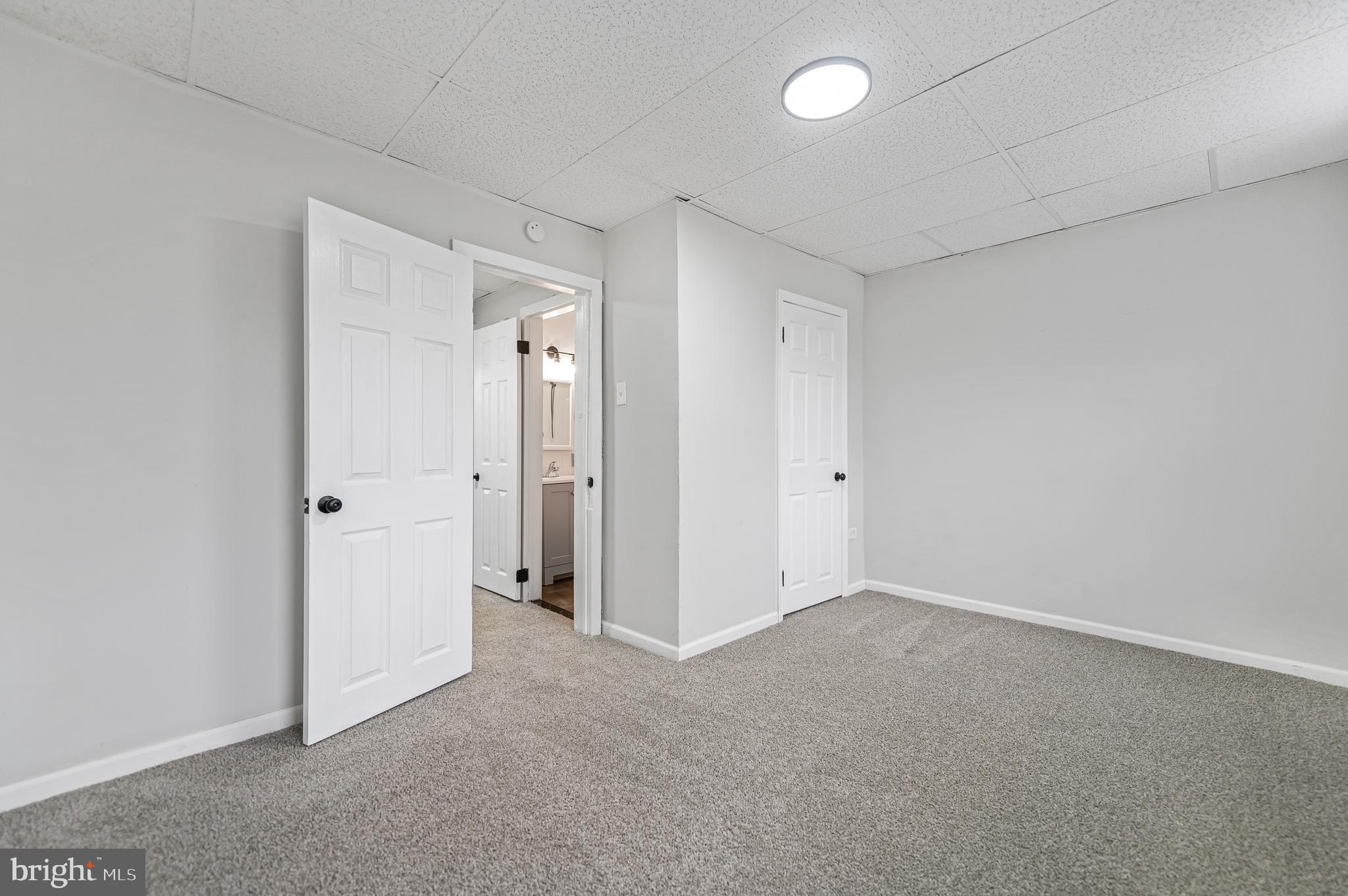ELMWOOD PARK - Residential