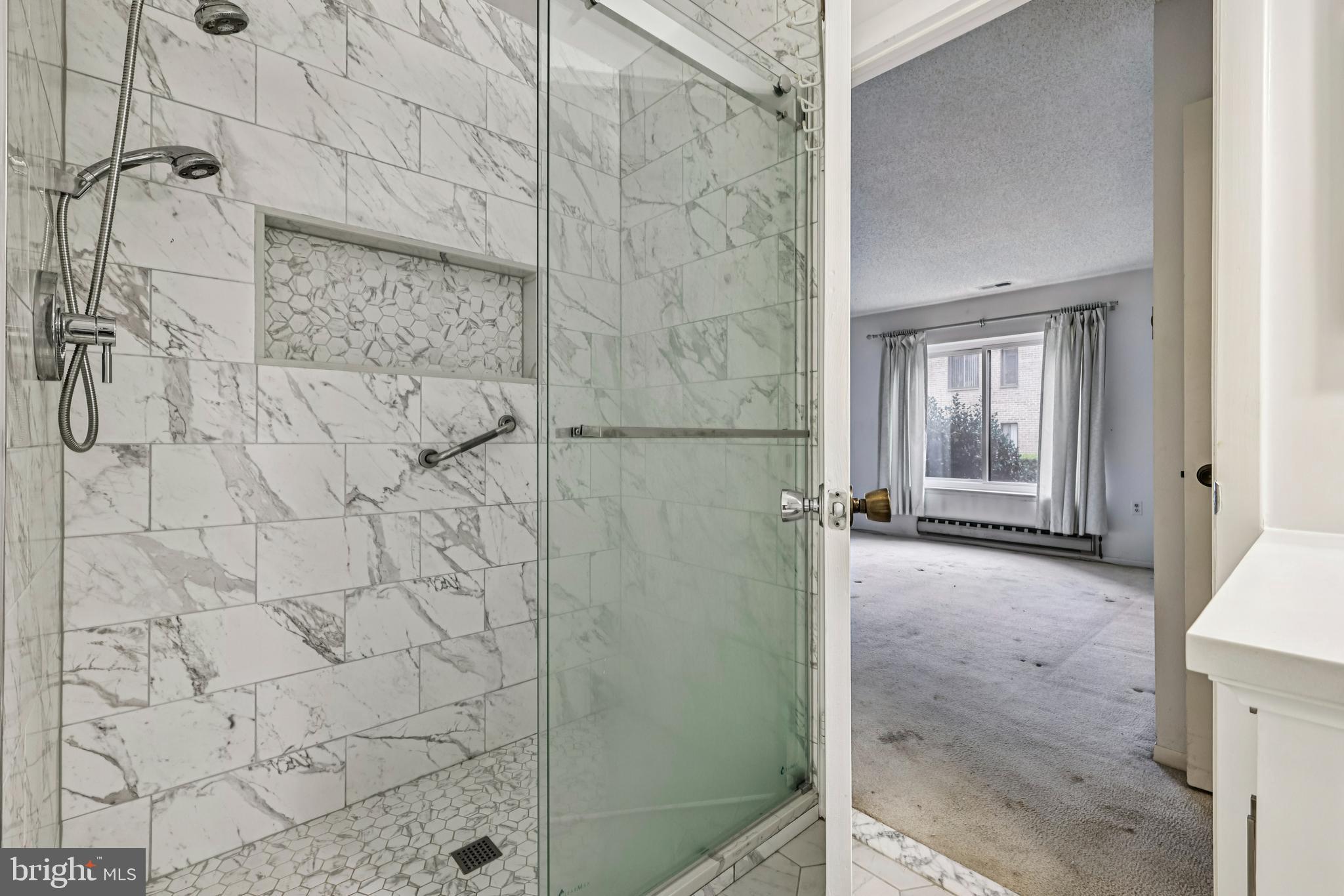 LEISURE WORLD - Residential