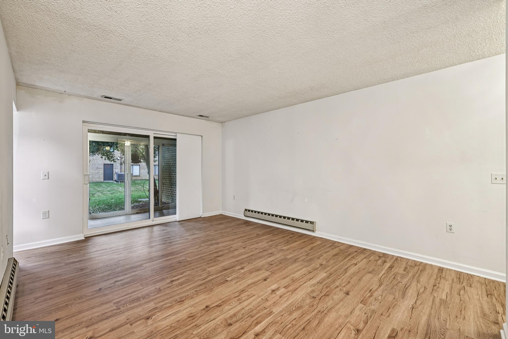 LEISURE WORLD - Residential