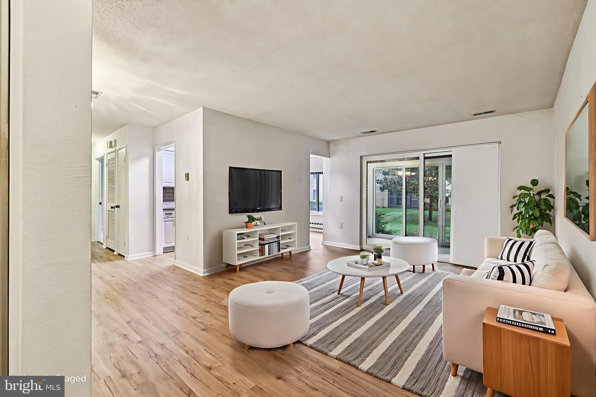 LEISURE WORLD - Residential