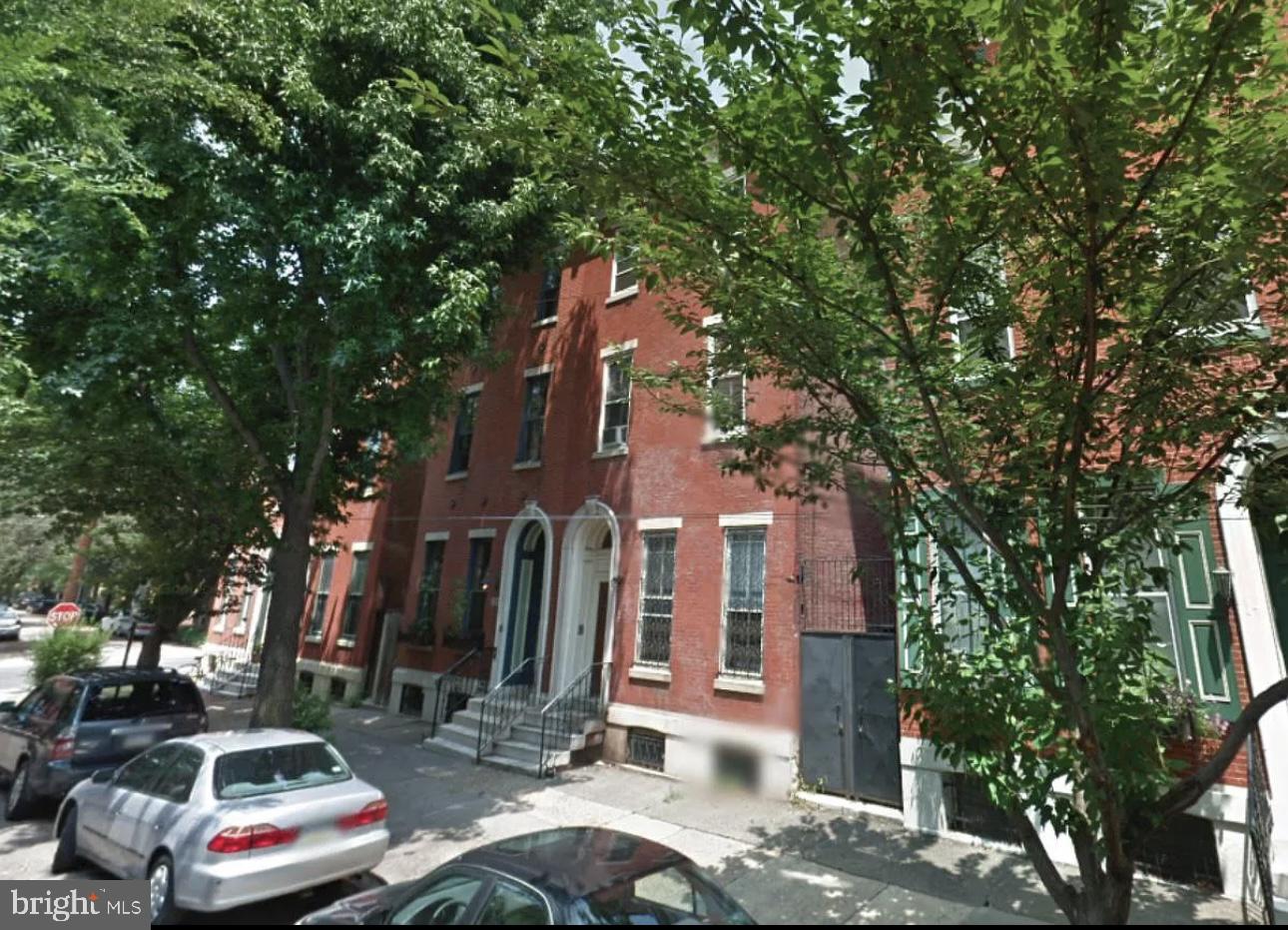 FAIRMOUNT - Residential Lease