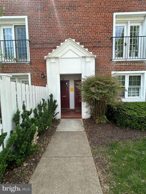 4657 28TH ROAD A S A ARLINGTON VA 22206