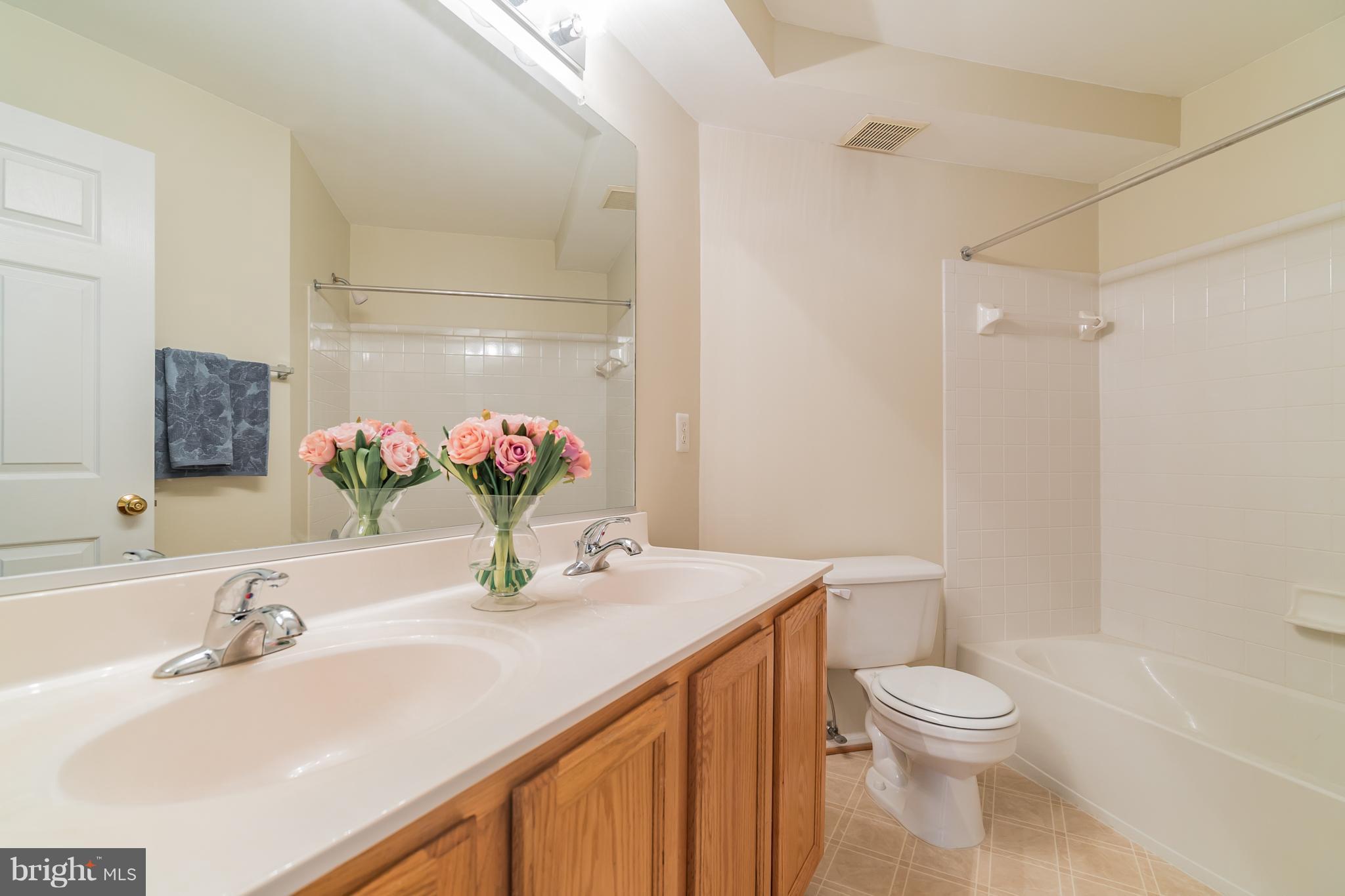 NORMANDY PLACE CONDO-PHA - Residential