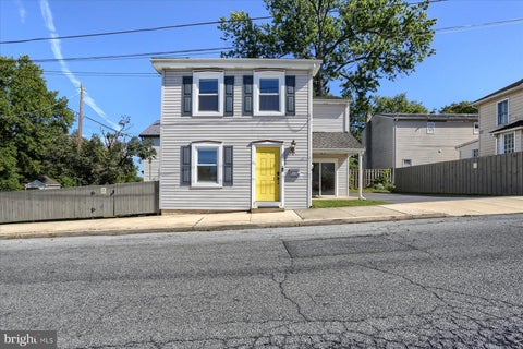 Photo of 35 N Rosanna Street, HUMMELSTOWN, PA 17036 (MLS # PADA2064558)