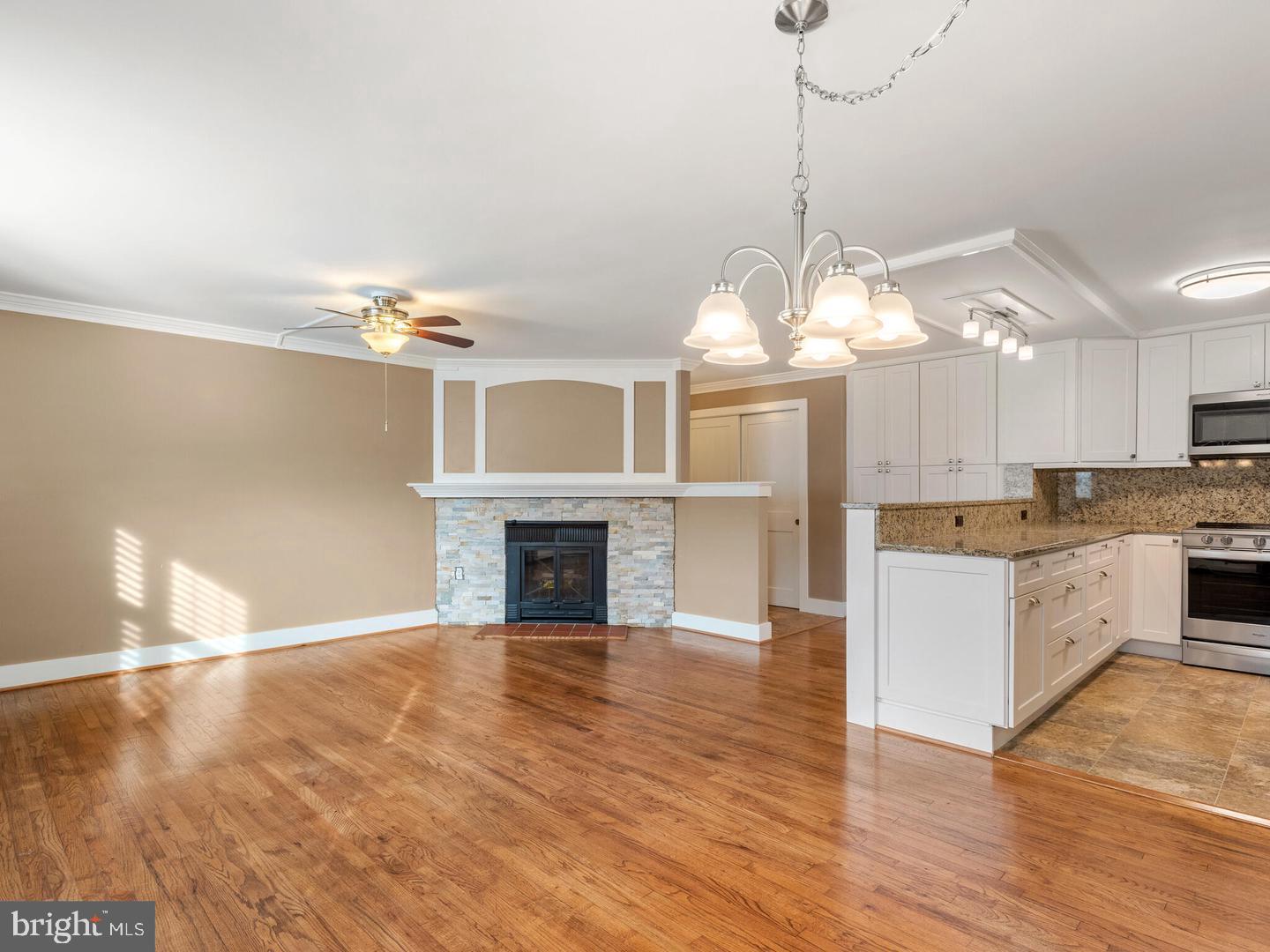 175 W KING STREET 307