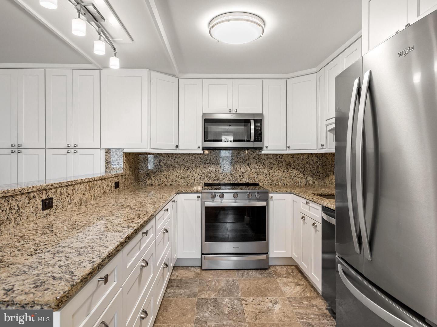 175 W KING STREET 307