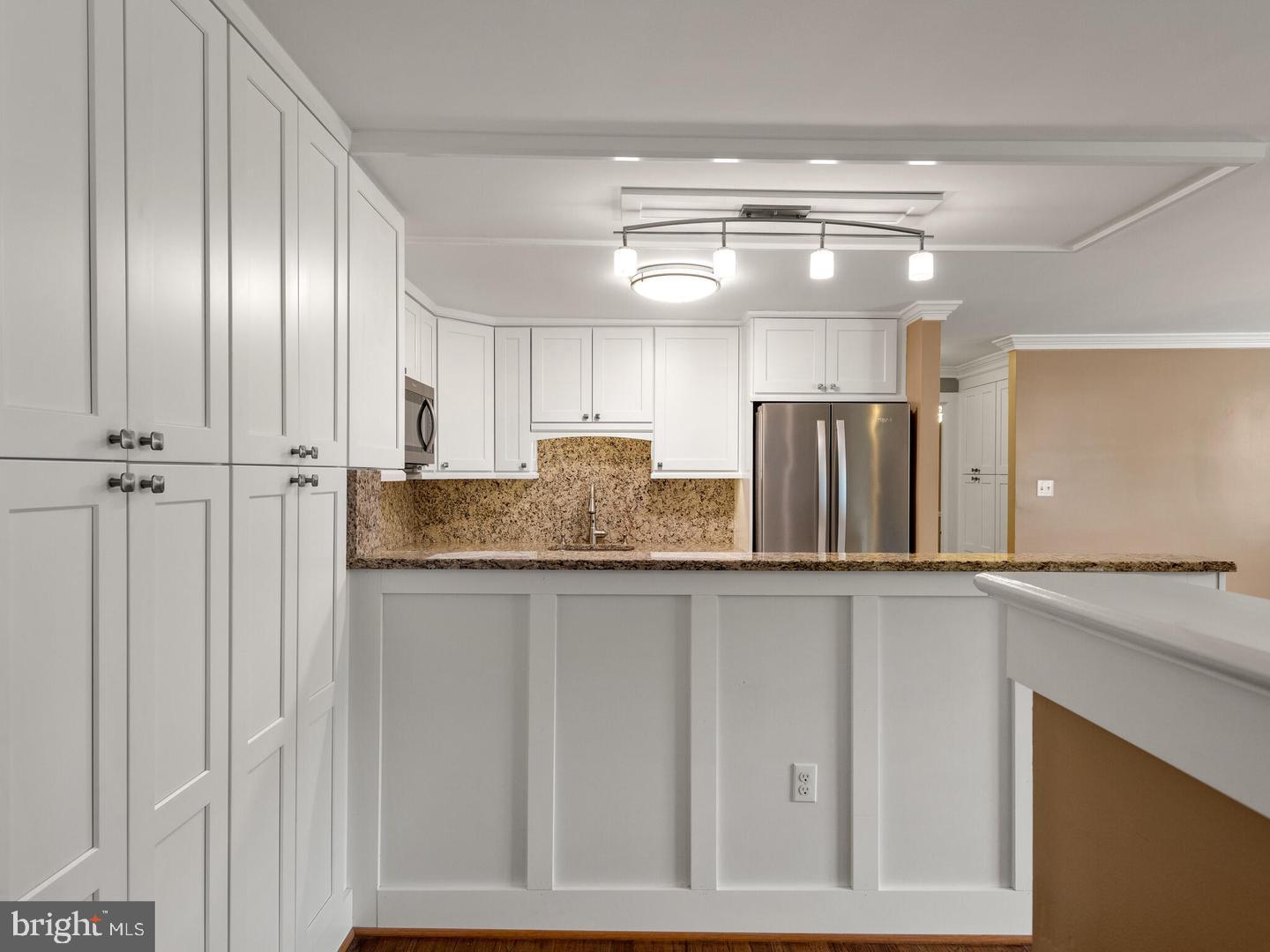 175 W KING STREET 307