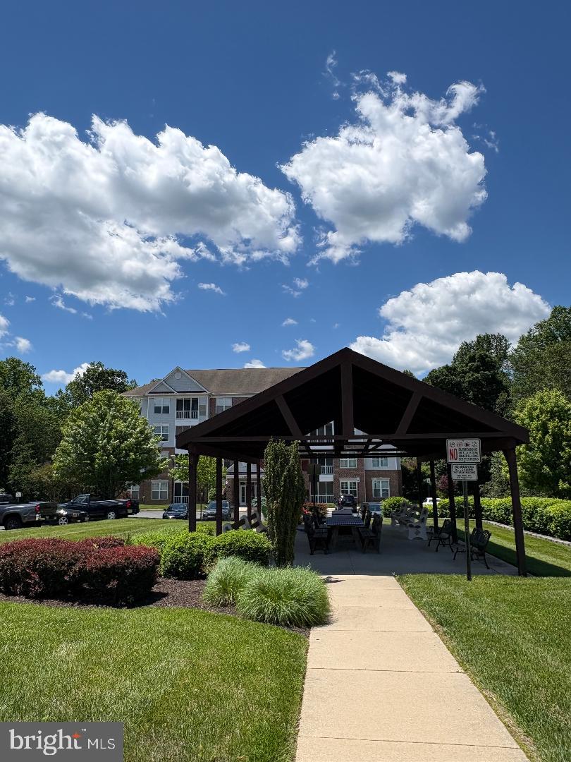 1604 MARTHA COURT 201