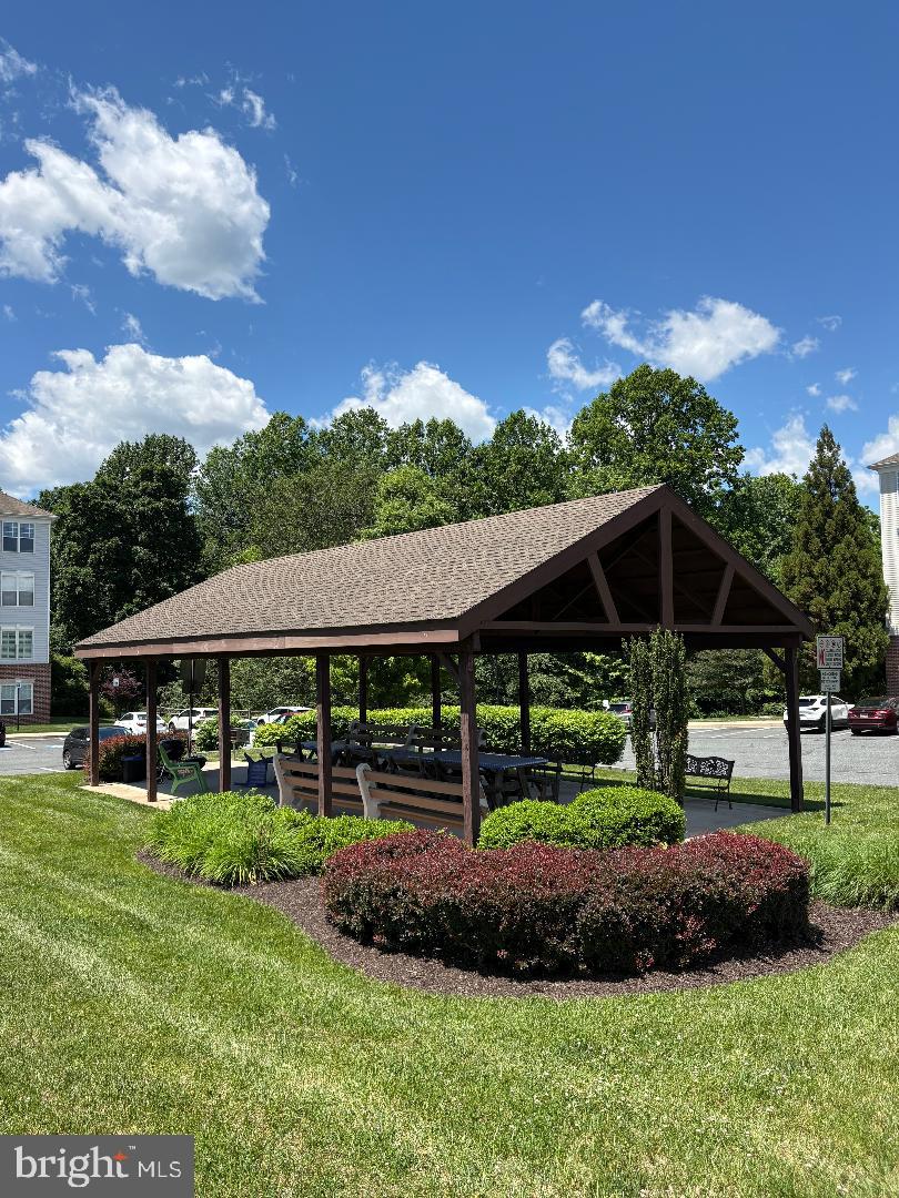 1604 MARTHA COURT 201