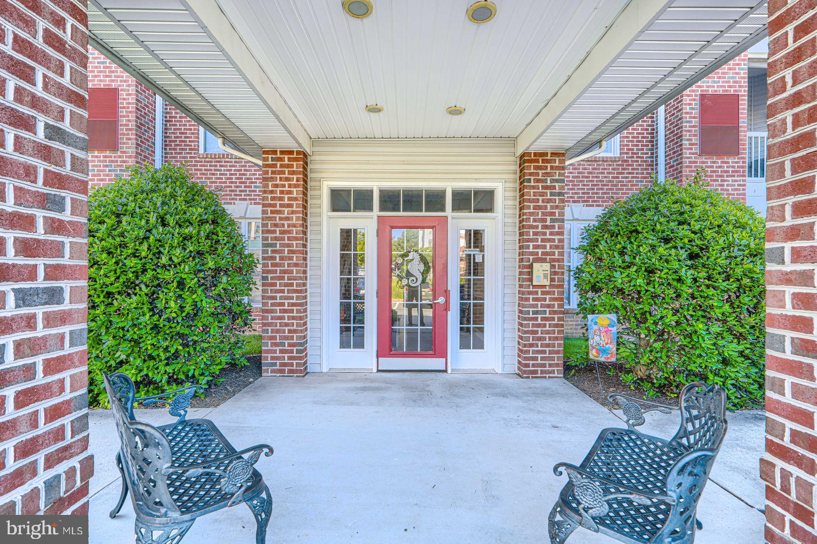 1604 MARTHA COURT 201