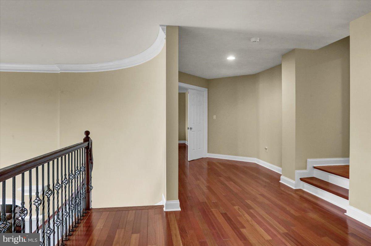 INVERNESS AT SPRIN - Residential