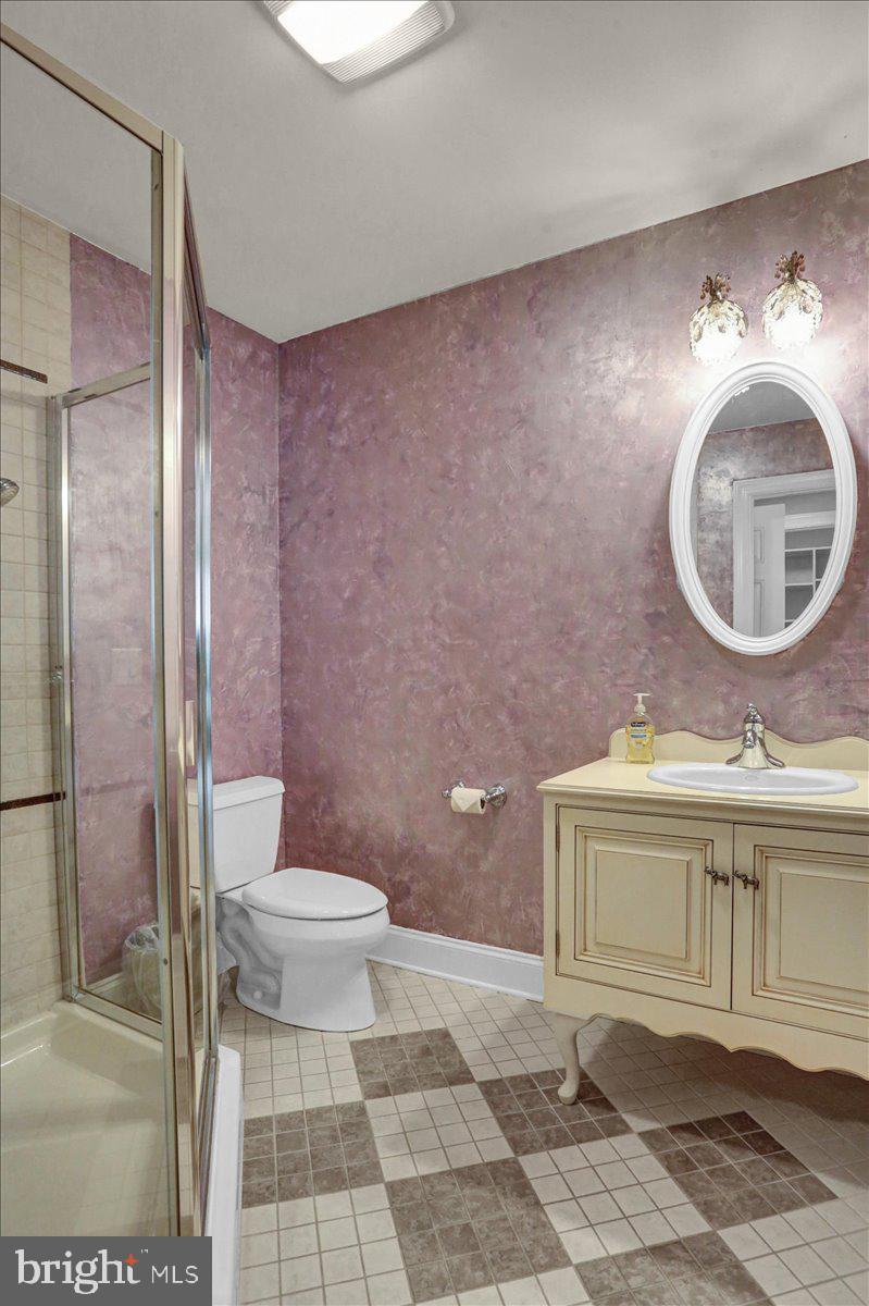 INVERNESS AT SPRIN - Residential