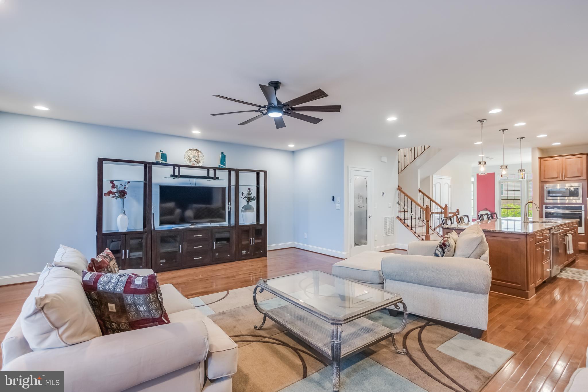 26065 HUNTWICK GLEN SQUARE