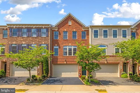26065 HUNTWICK GLEN SQUARE ALDIE VA 20105