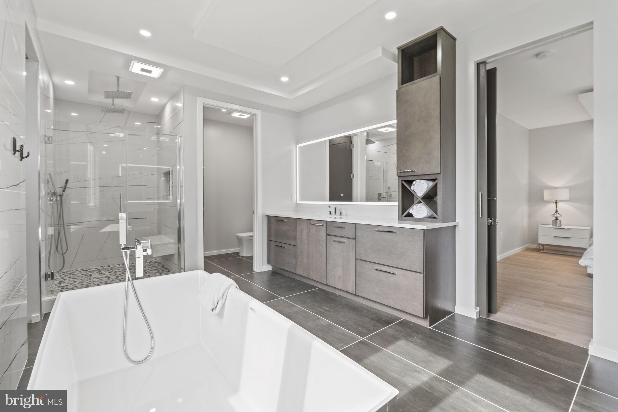 BROAD RUN FARMS - Residential