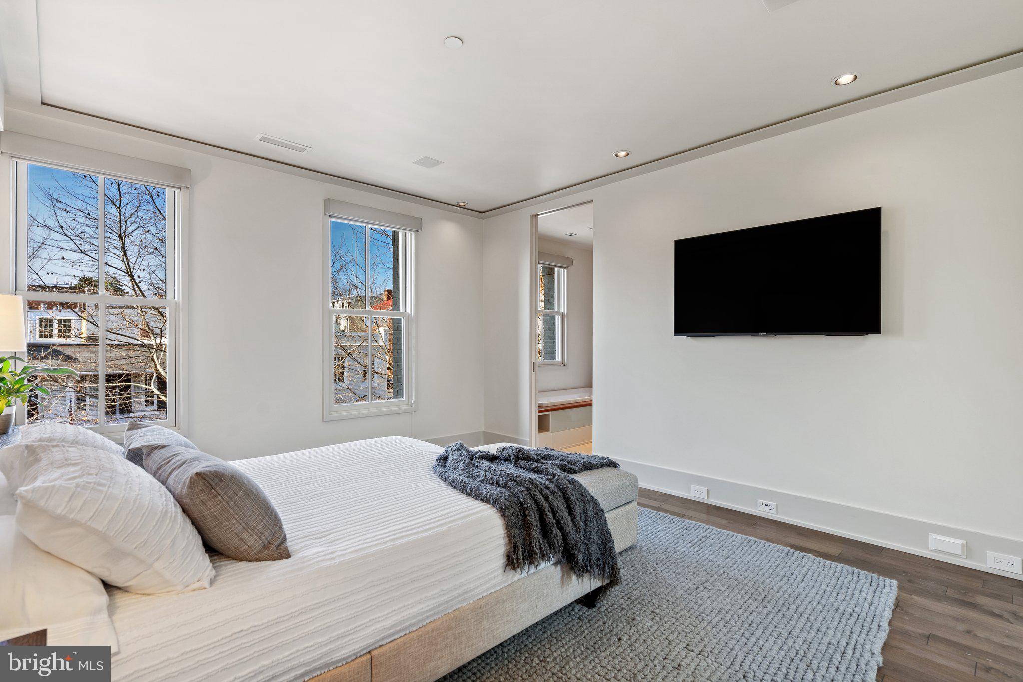 GEORGETOWN - Residential