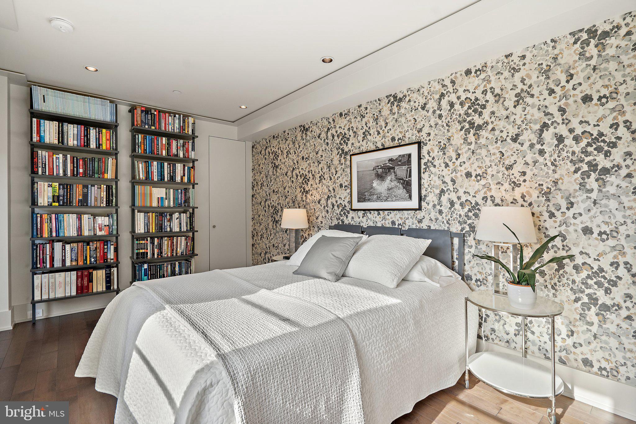 GEORGETOWN - Residential