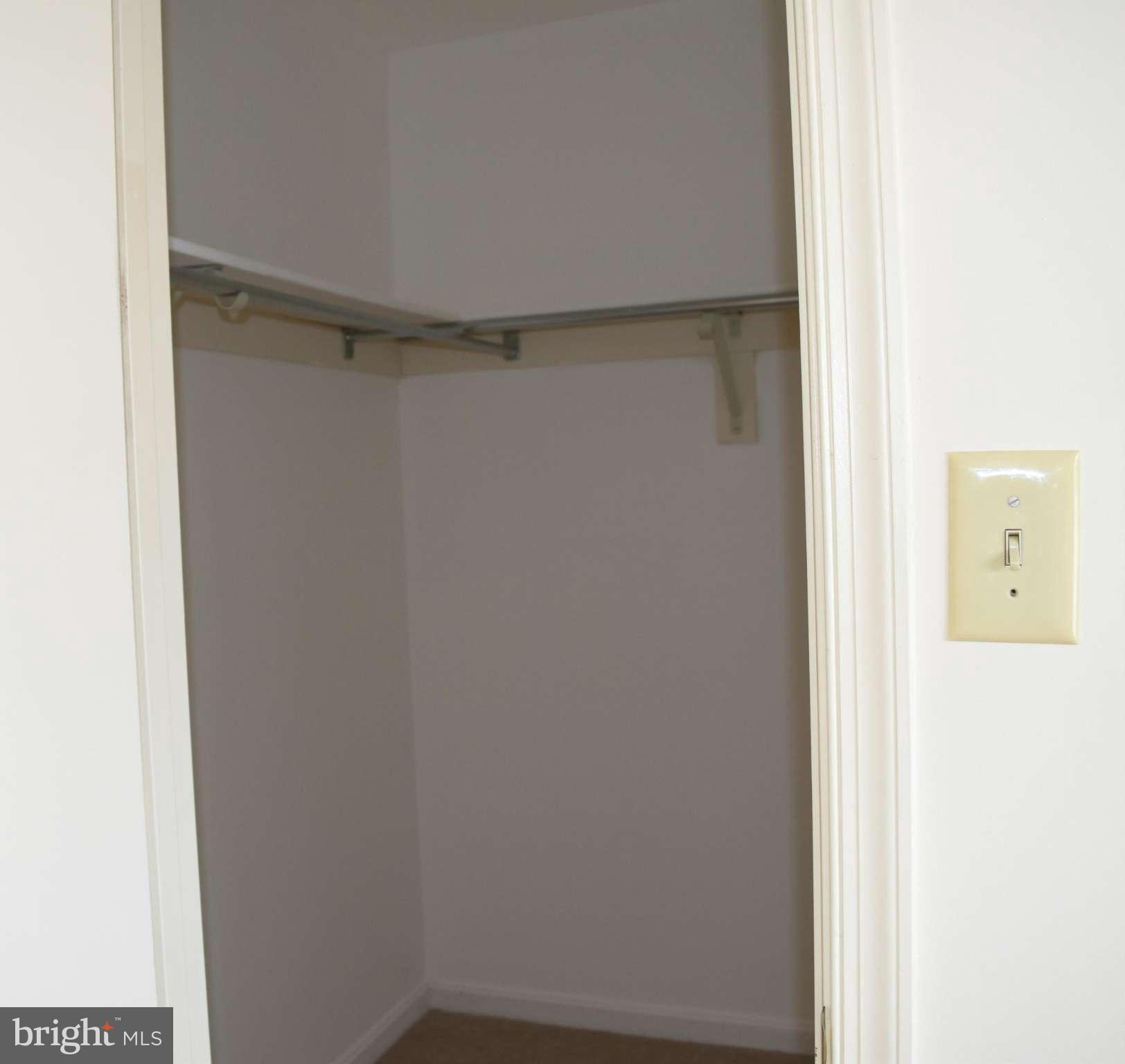 SUNNINGDALE MEADOWS - Residential