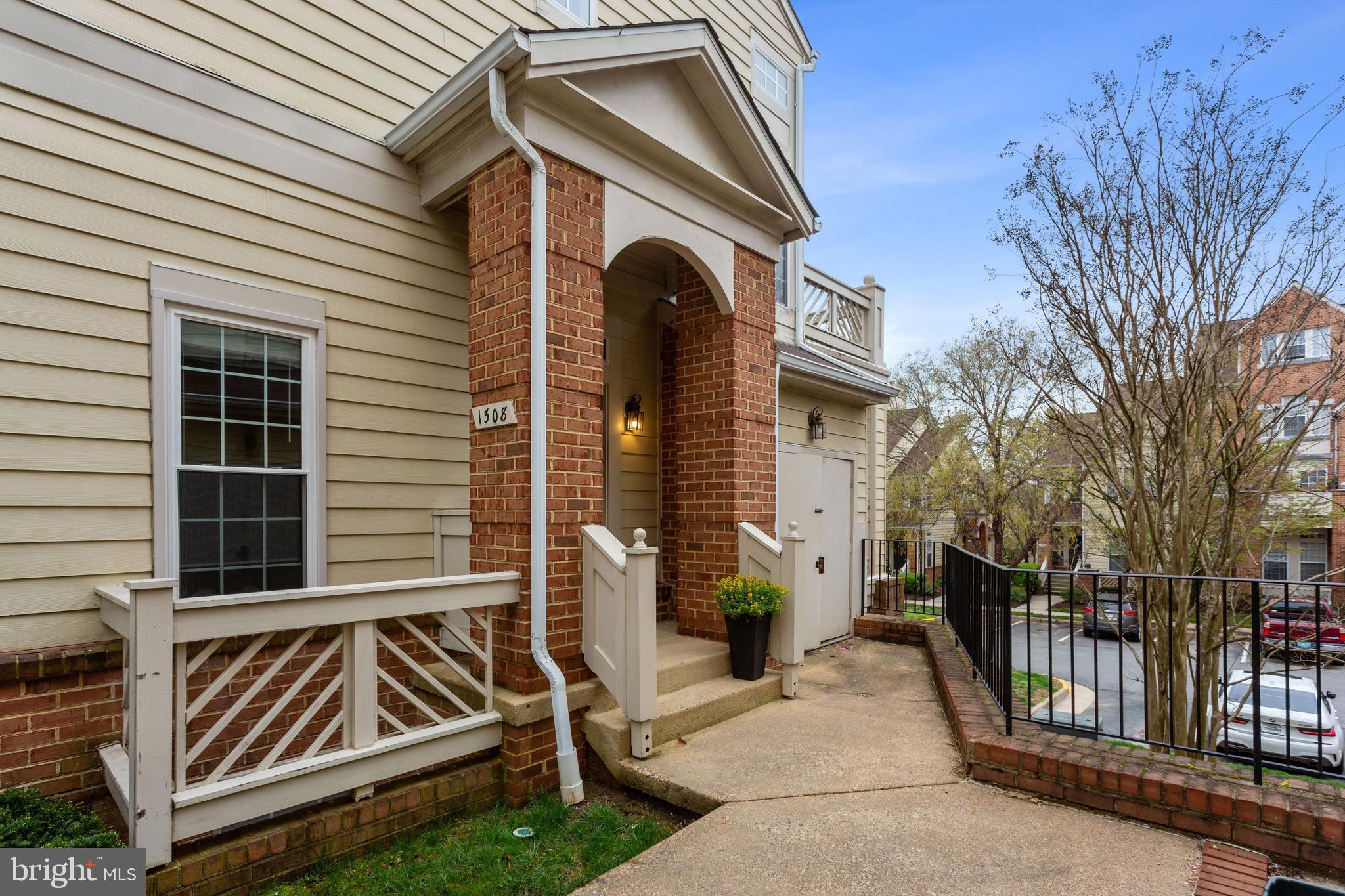 BALDWIN GROVE - Residential