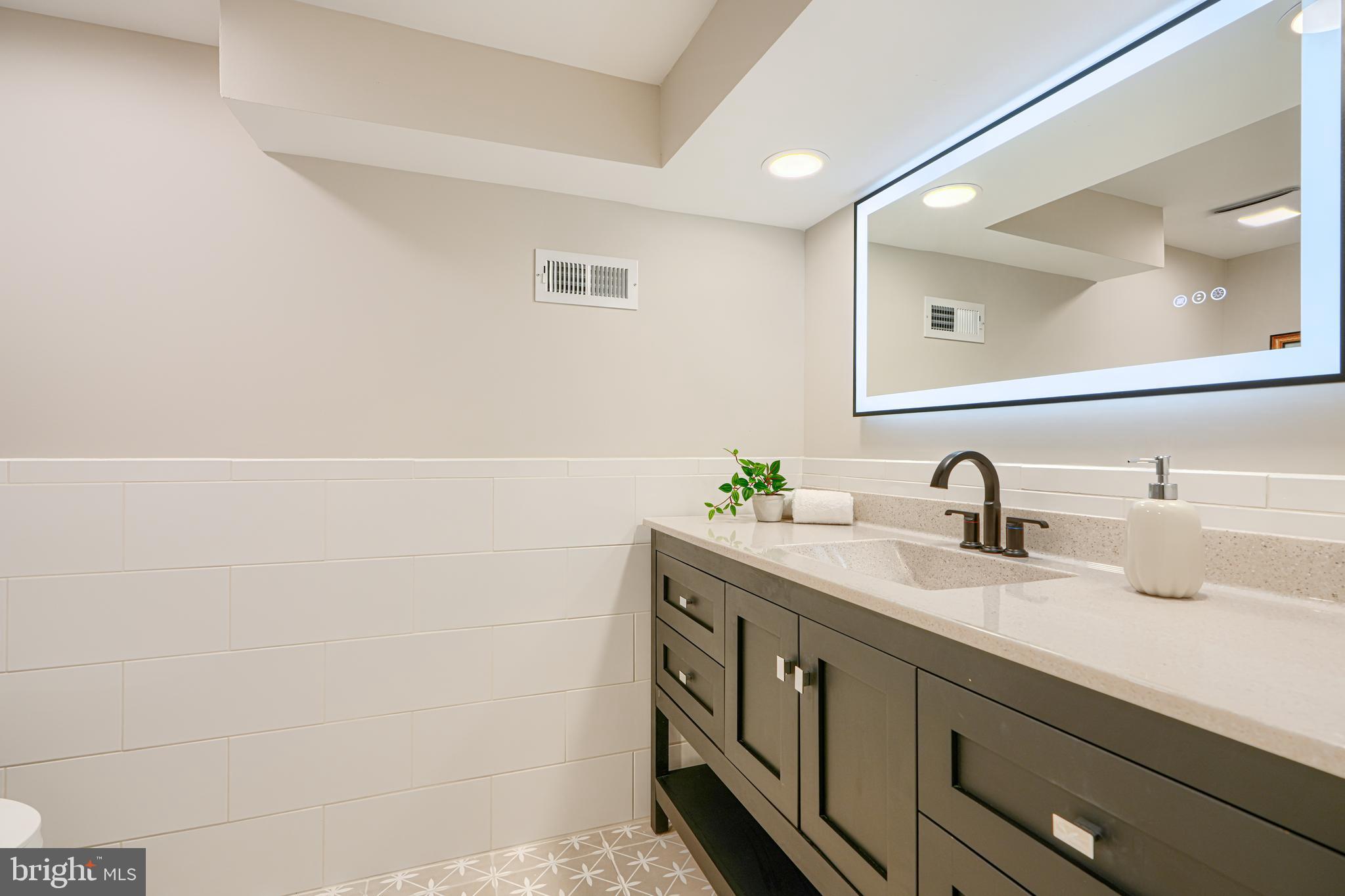 MY LADY'S MANOR - Residential