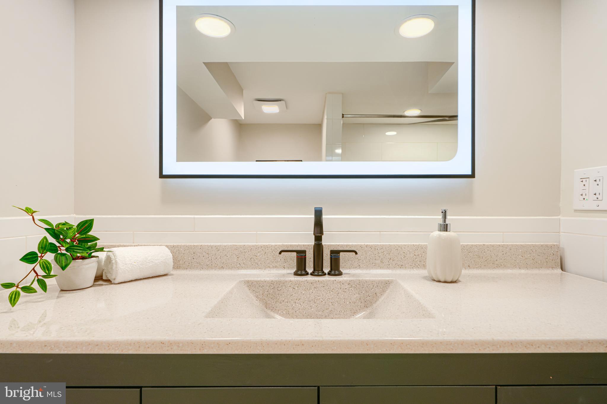 MY LADY'S MANOR - Residential