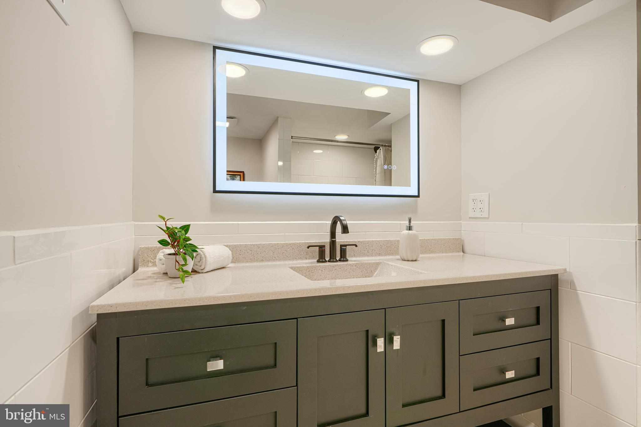 MY LADY'S MANOR - Residential