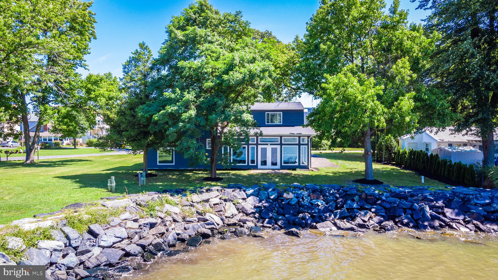 COLUMBIA BEACH - Residential