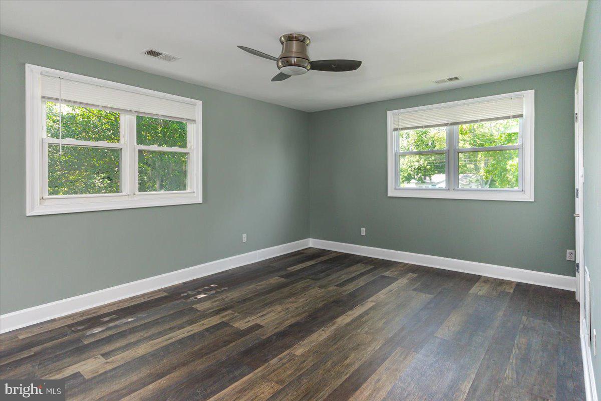 COLUMBIA BEACH - Residential