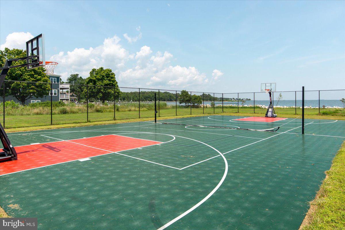 COLUMBIA BEACH - Residential