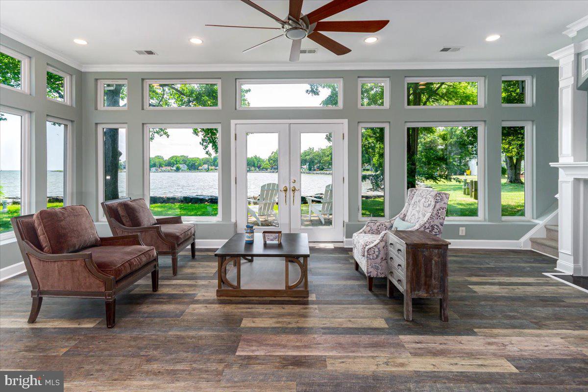 COLUMBIA BEACH - Residential