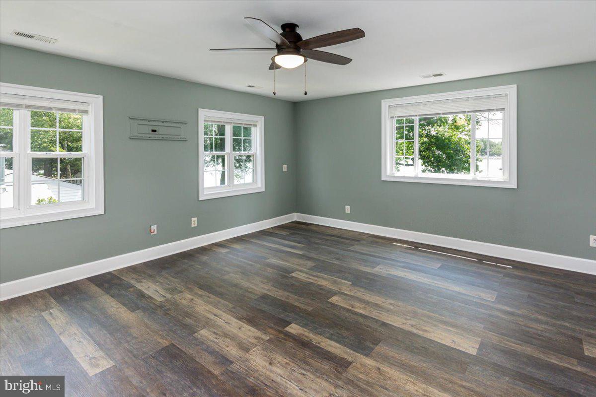 COLUMBIA BEACH - Residential