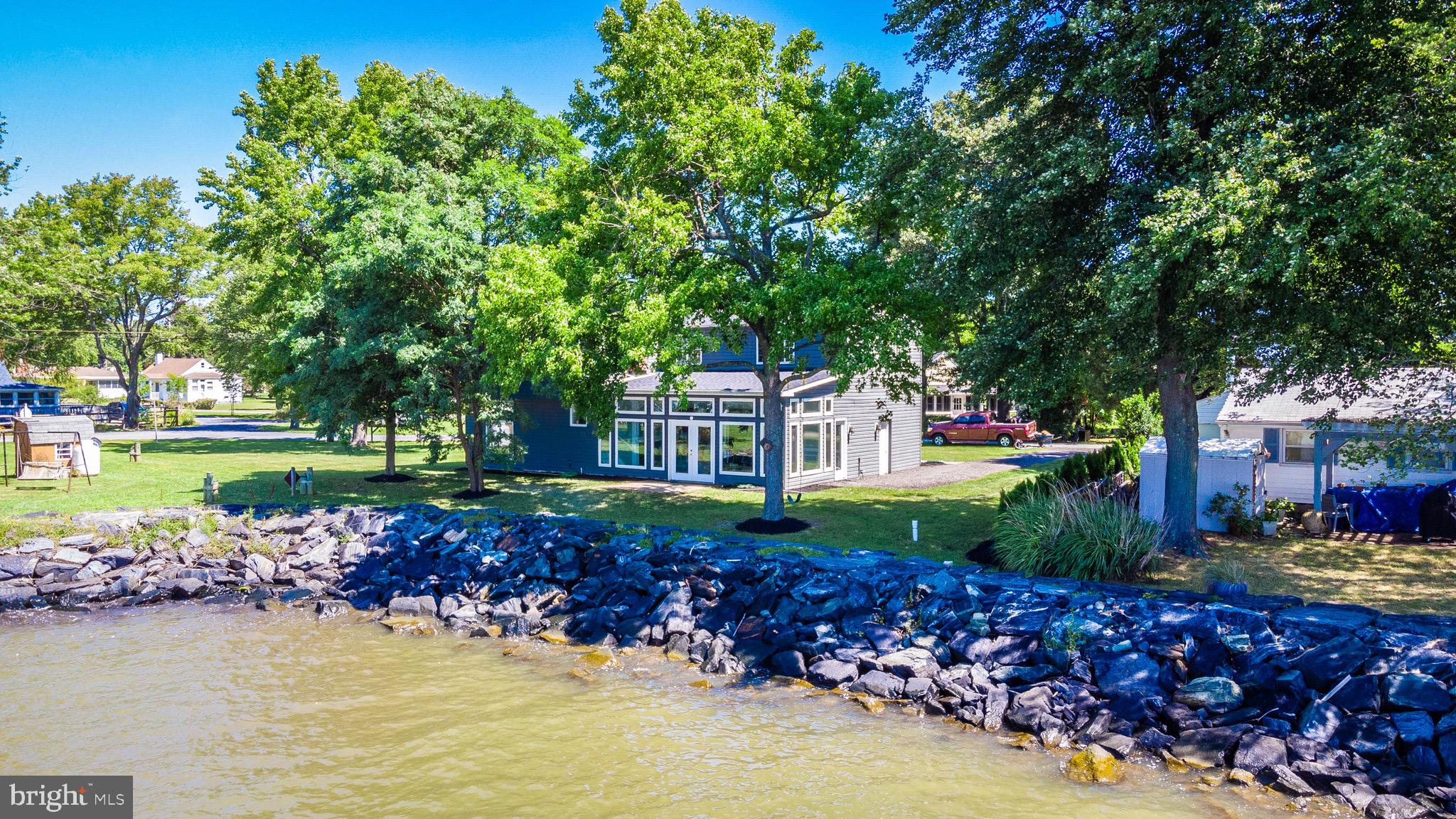COLUMBIA BEACH - Residential