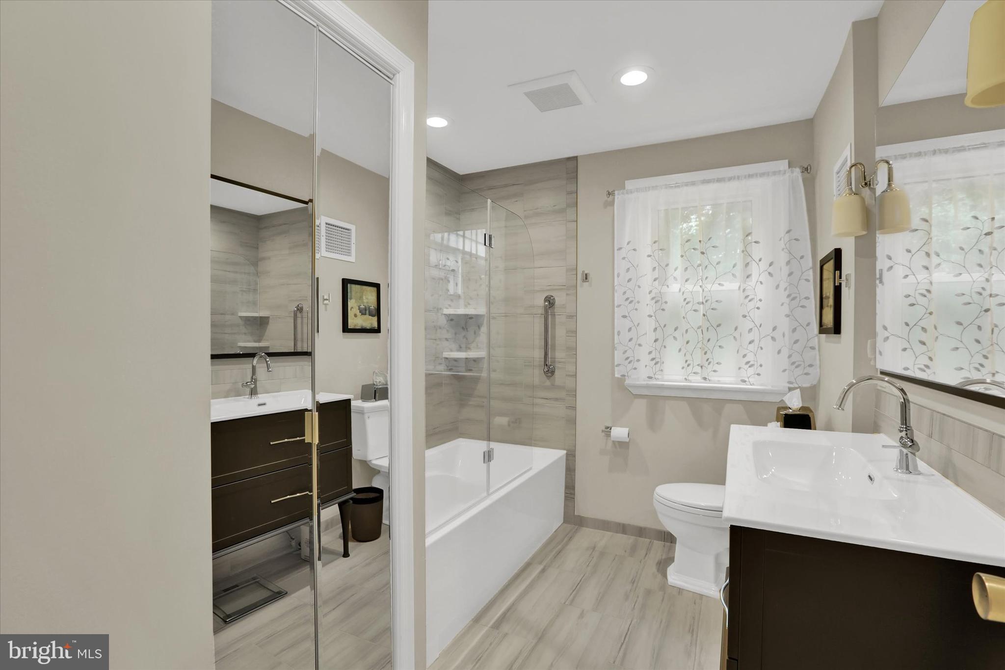 HUNTINGDON VALLEY - Residential