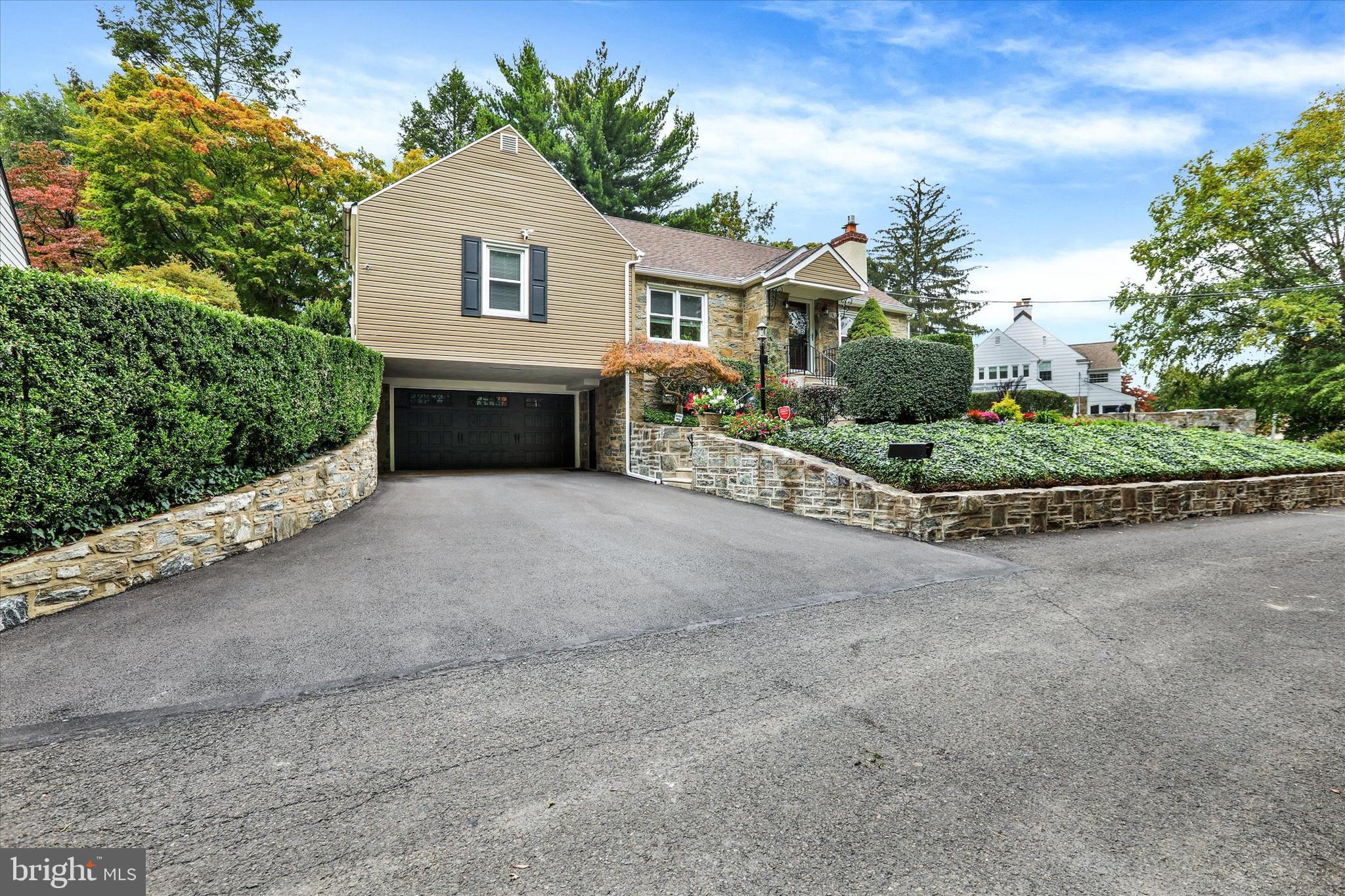 HUNTINGDON VALLEY - Residential