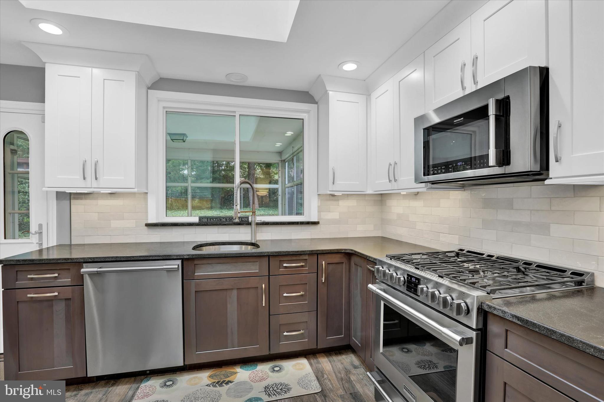 HUNTINGDON VALLEY - Residential