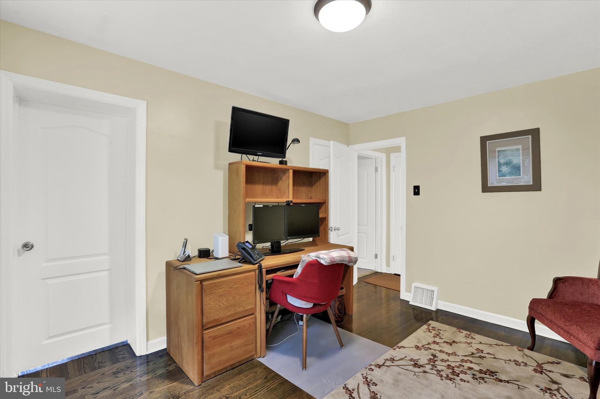 HUNTINGDON VALLEY - Residential