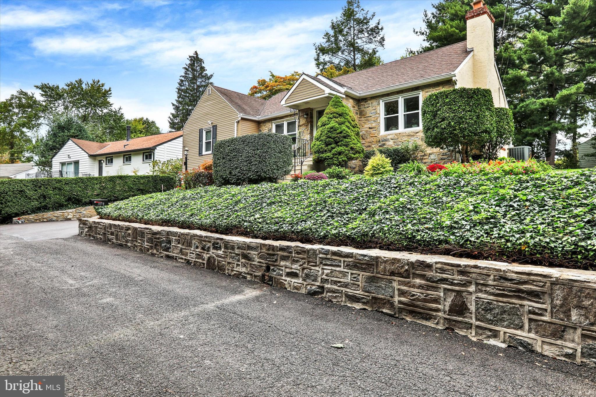 HUNTINGDON VALLEY - Residential