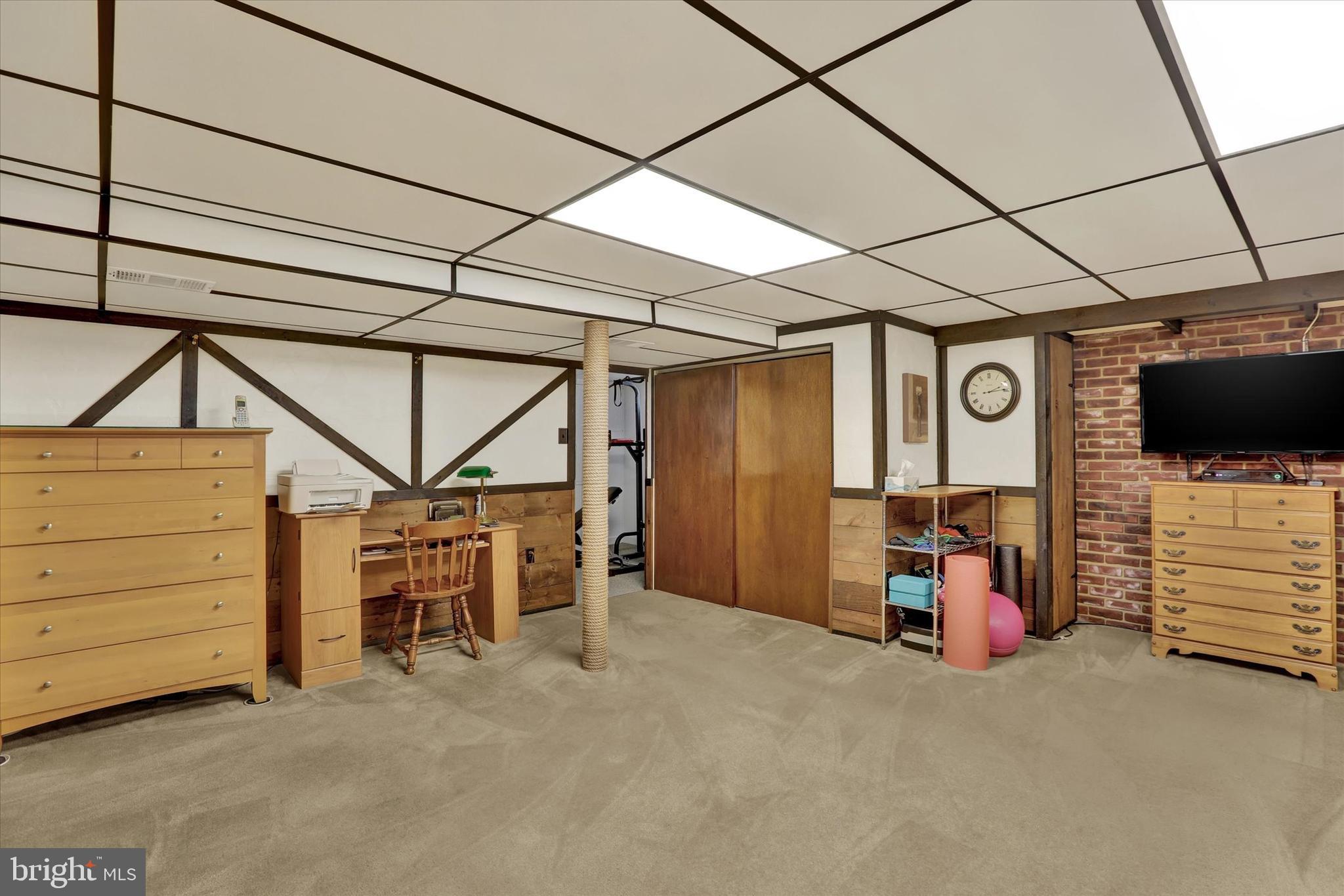 HUNTINGDON VALLEY - Residential