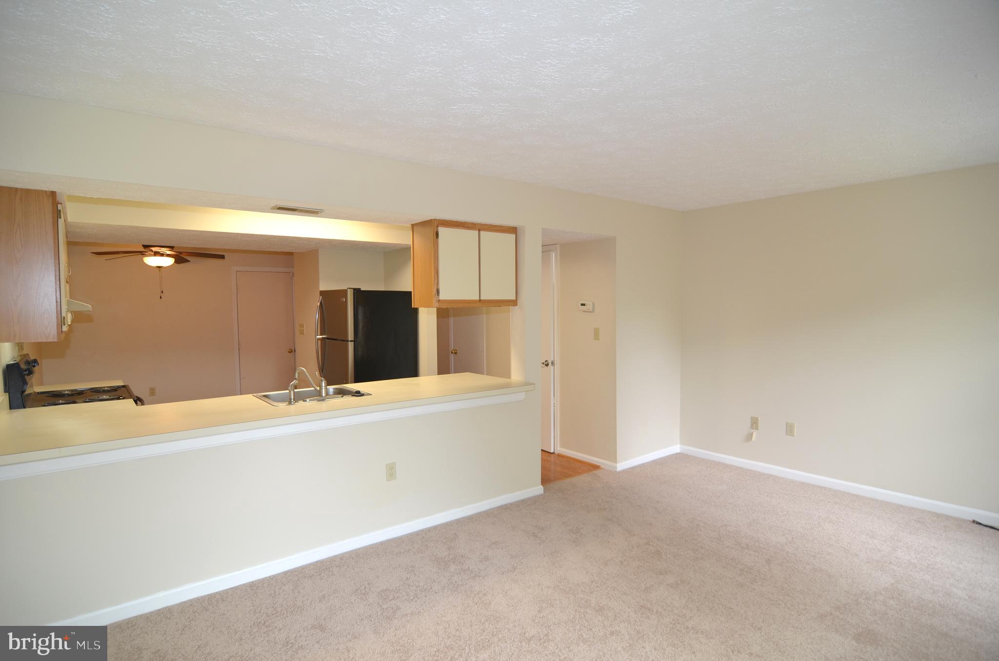 COLUMBIA COMMONS - Residential Lease