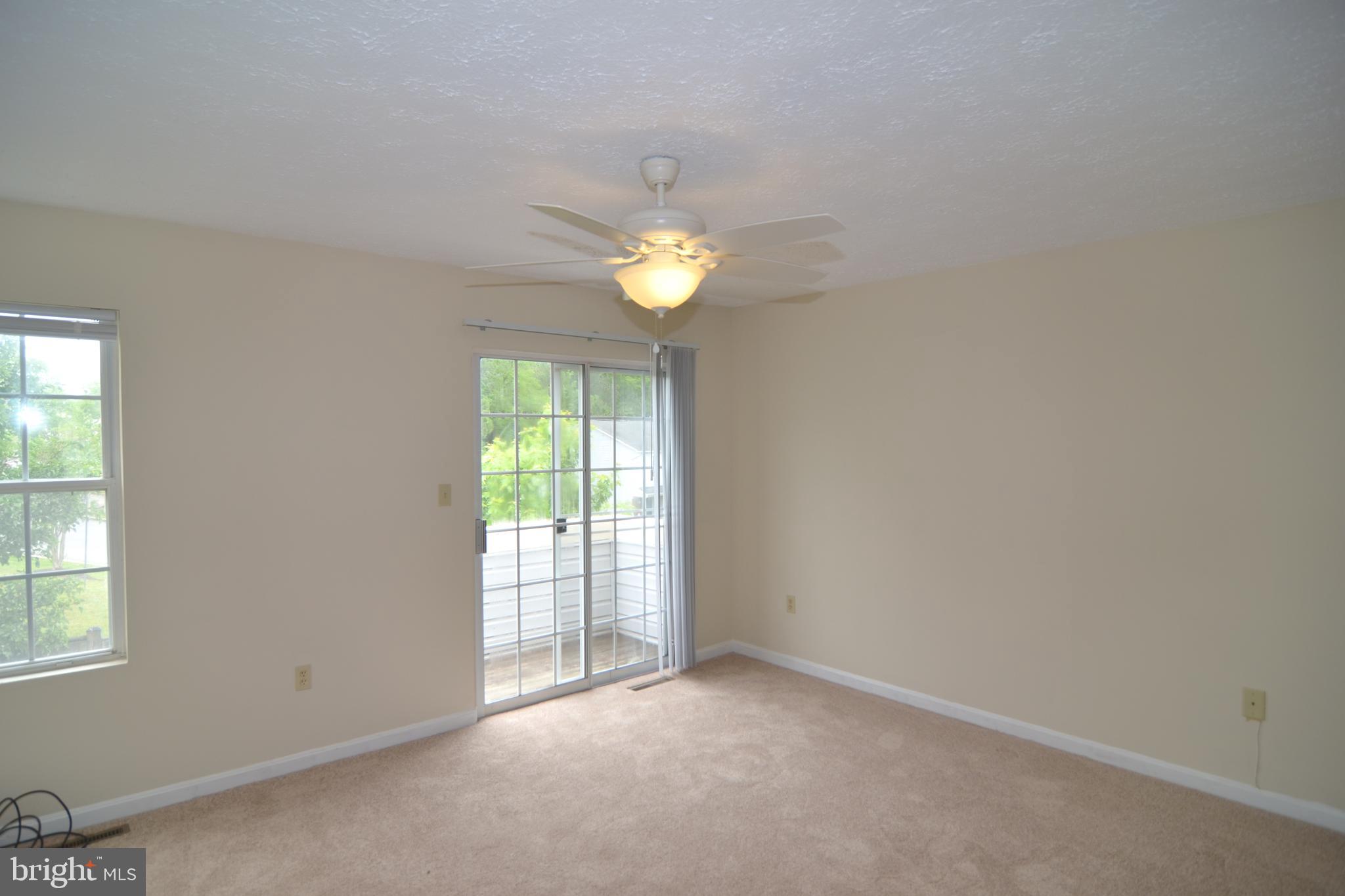 COLUMBIA COMMONS - Residential Lease