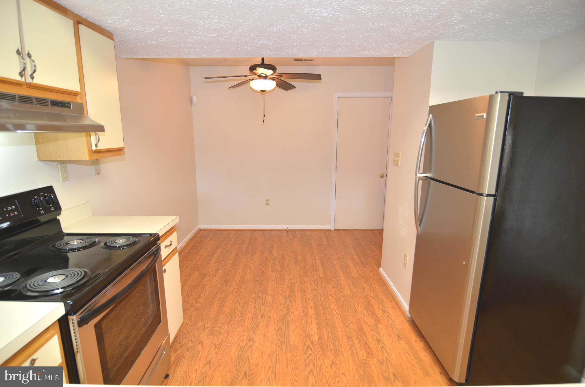 COLUMBIA COMMONS - Residential Lease