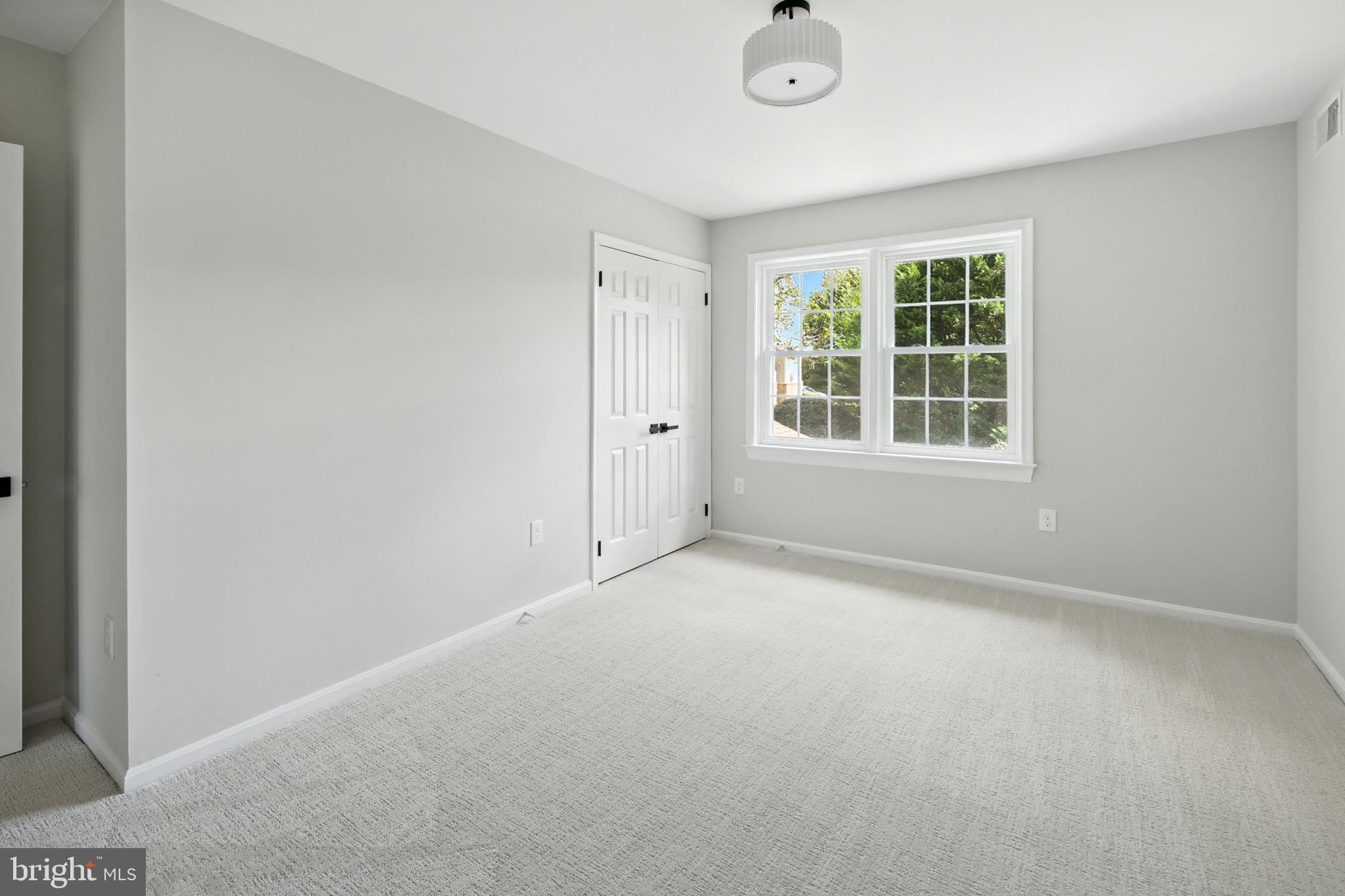 HAWTHORNE ESTATES - Residential