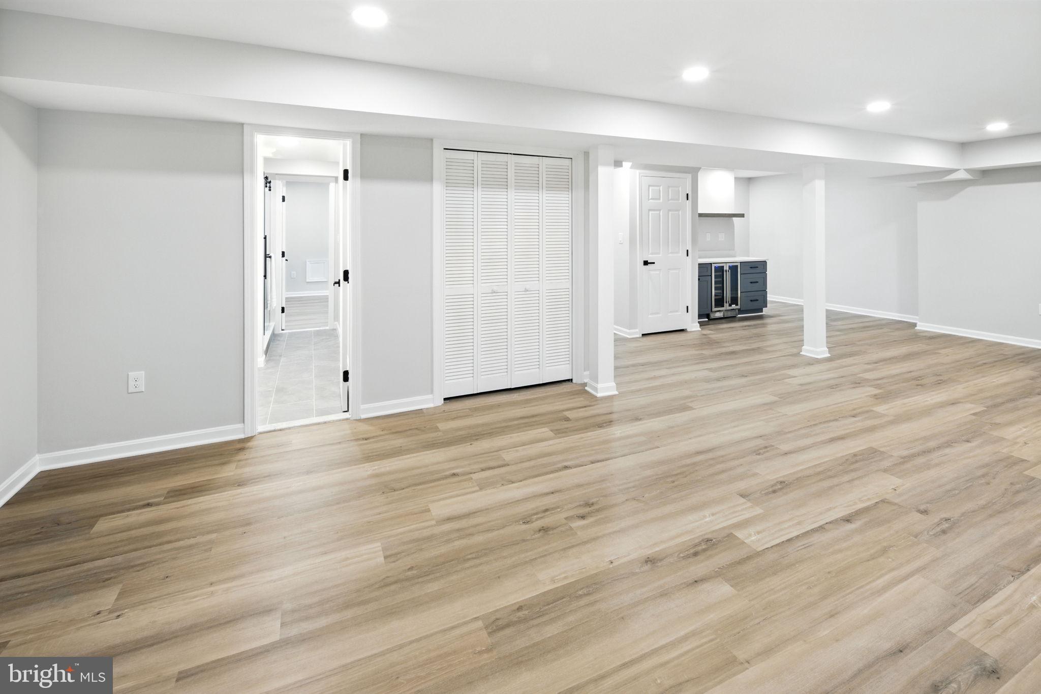 HAWTHORNE ESTATES - Residential