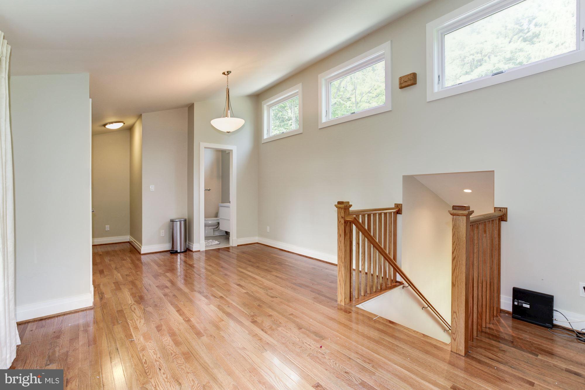 CONGRESSIONAL COUNTRY CLUB ESTATES - Residential