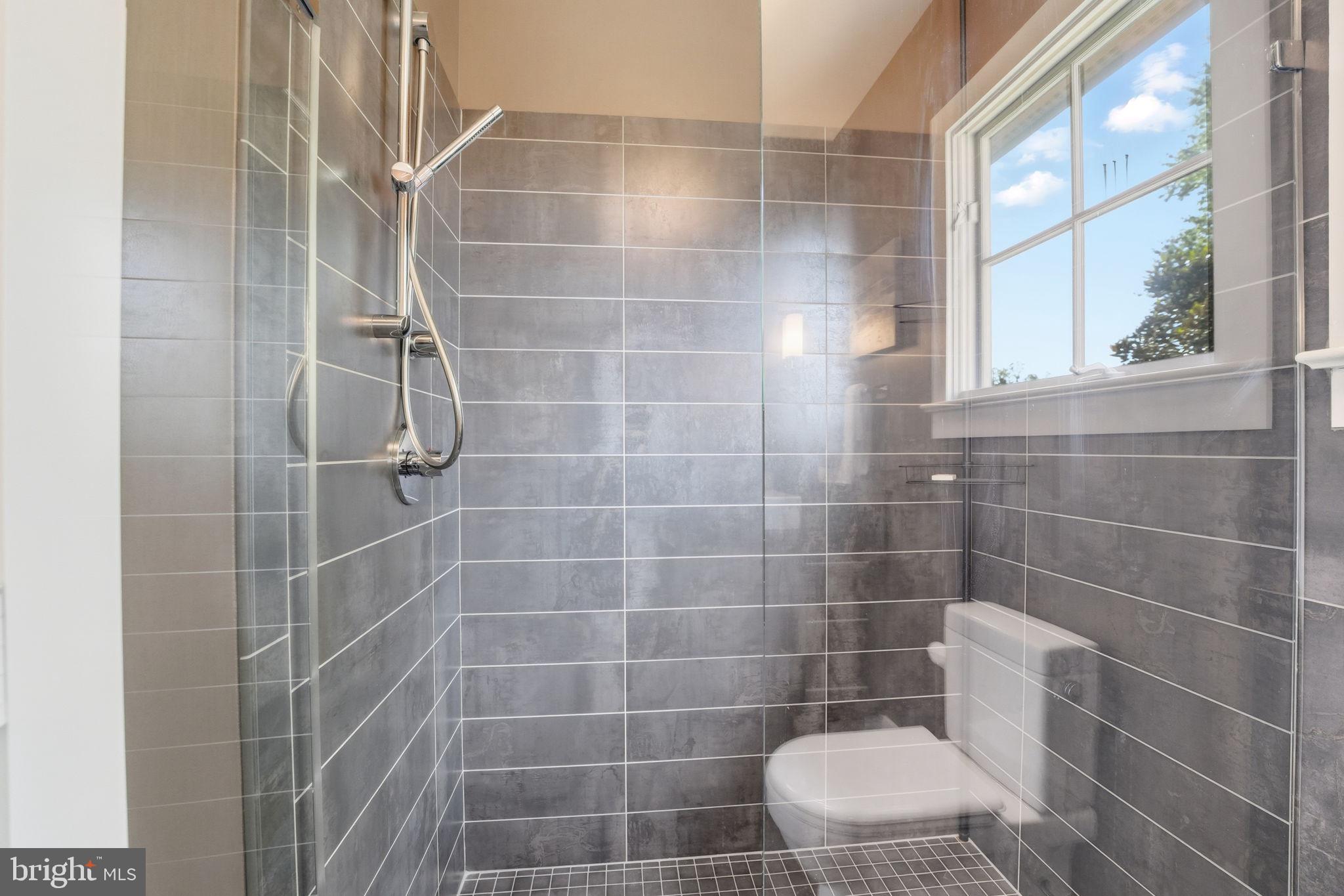 WAVERLY HILLS - Residential