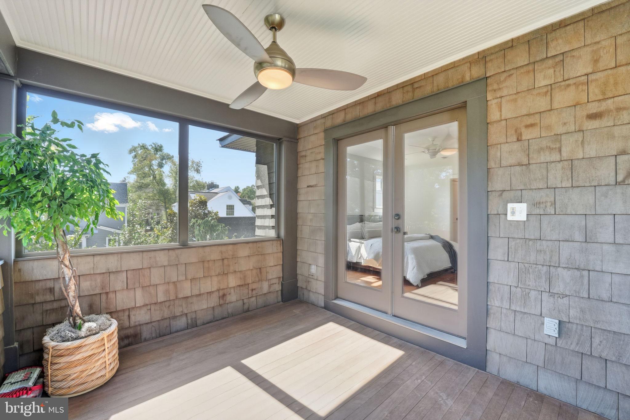 WAVERLY HILLS - Residential