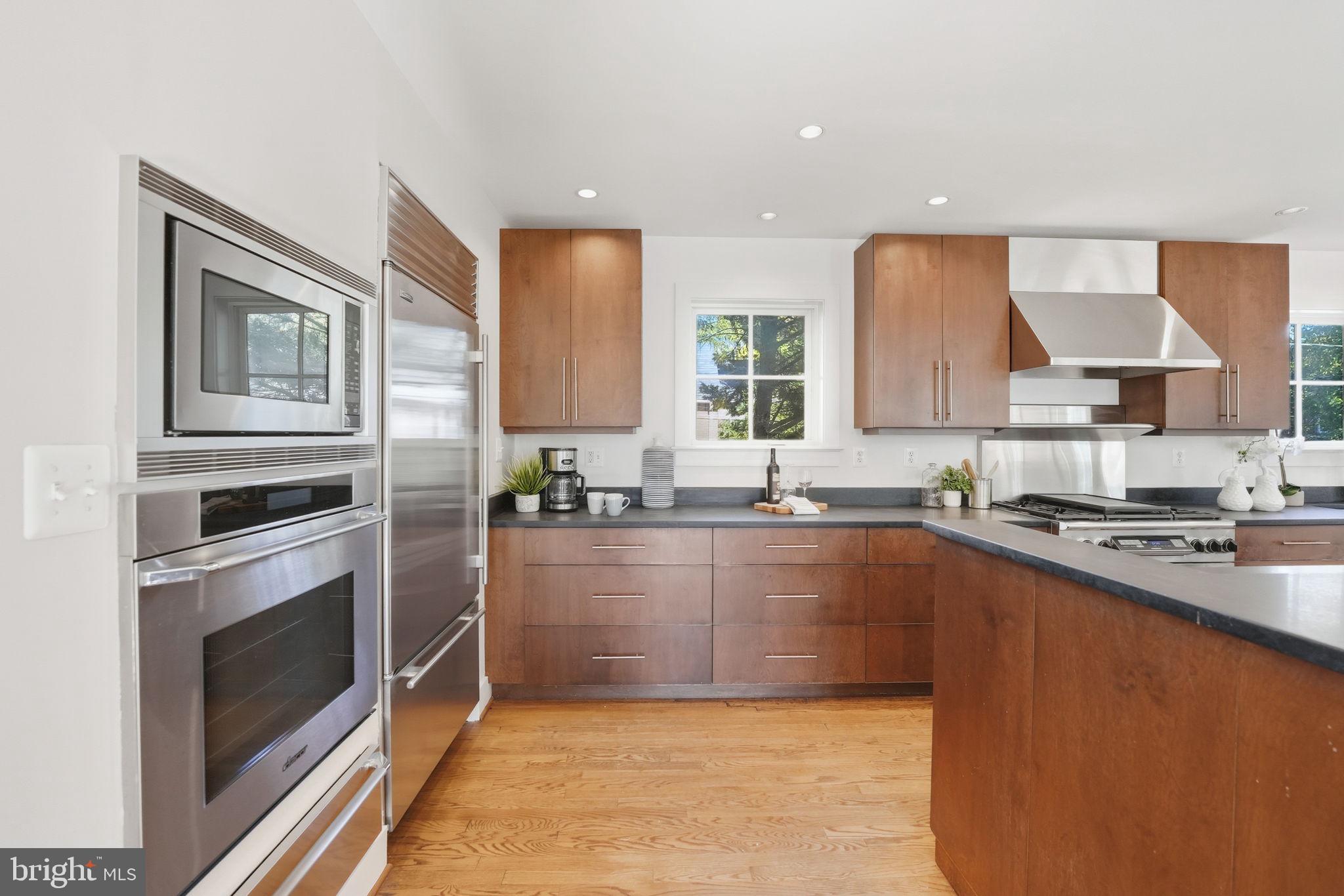 WAVERLY HILLS - Residential