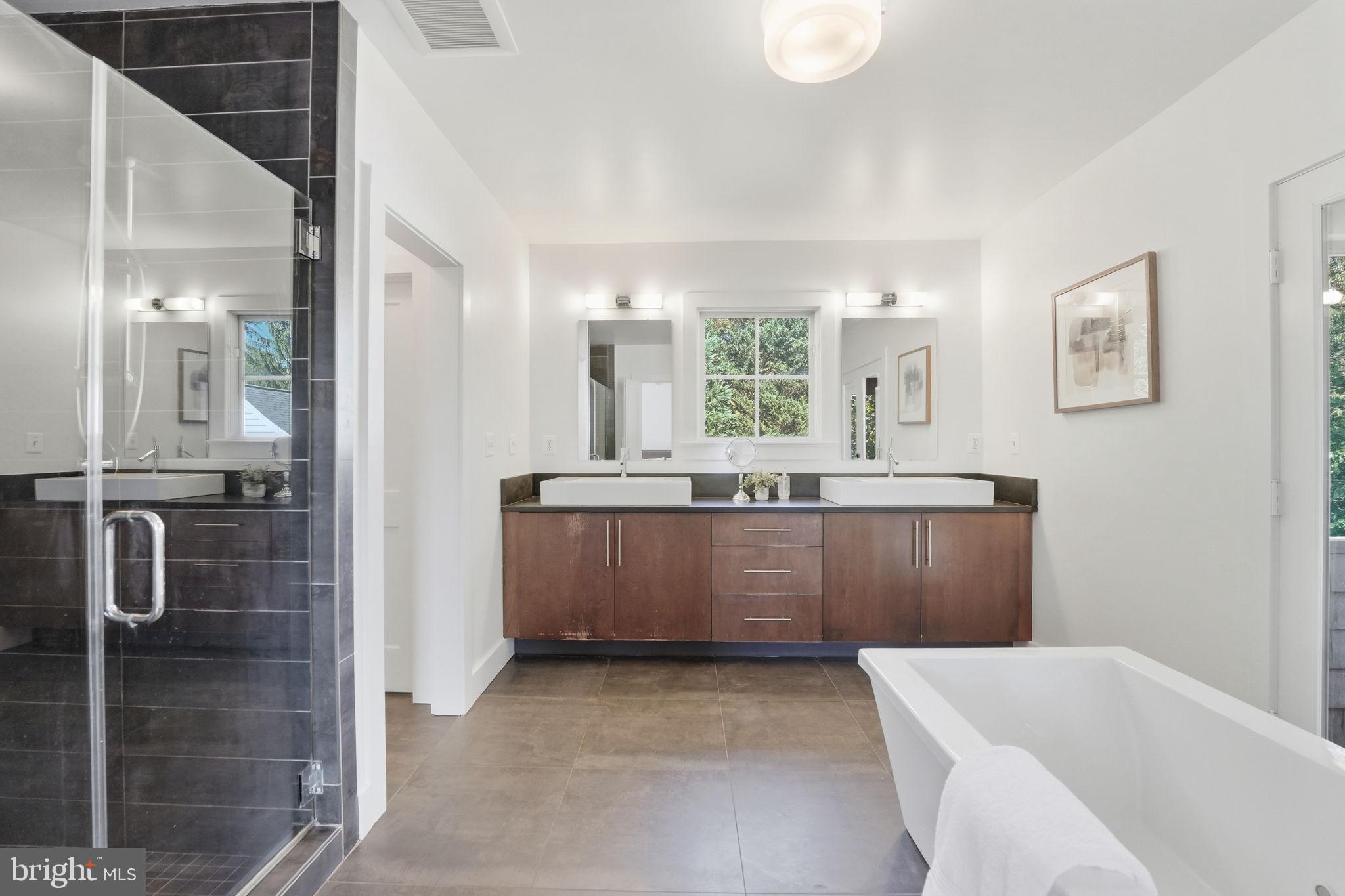 WAVERLY HILLS - Residential