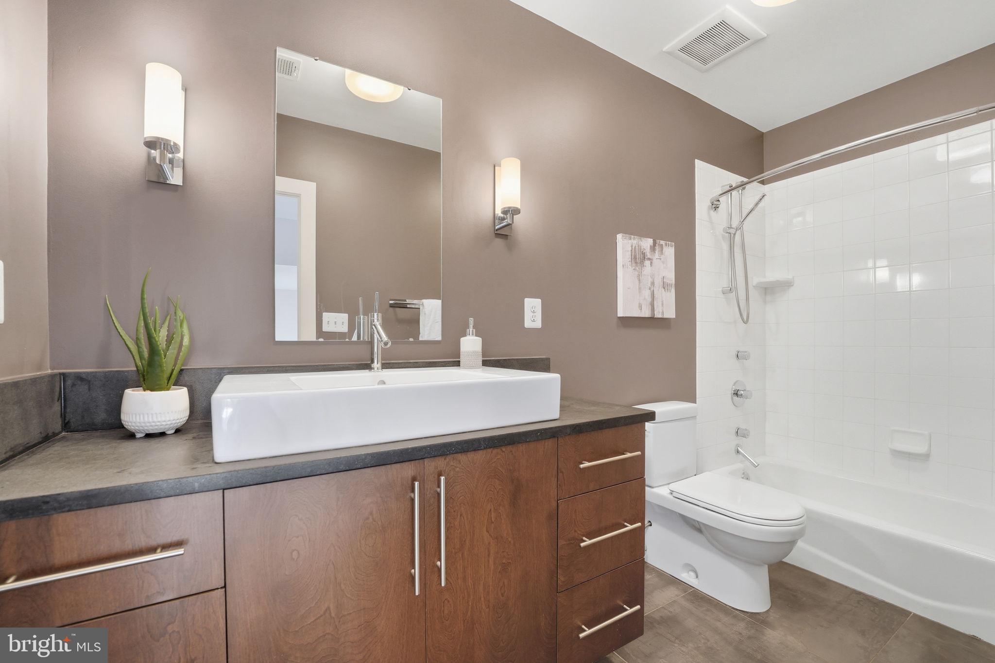 WAVERLY HILLS - Residential